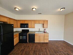 7020 Landis Ave-Unit -Unit A in California City, CA - Building Photo - Building Photo