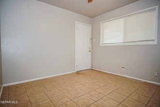 1317 St Johns Dr in El Paso, TX - Building Photo - Building Photo