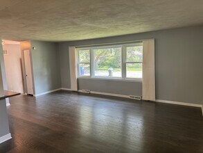 109 Sandalwood Dr in Naperville, IL - Building Photo - Building Photo