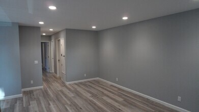 1756 N Willow Woods Dr in Anaheim, CA - Building Photo - Building Photo