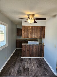 2001 NW Hickory Ln photo'