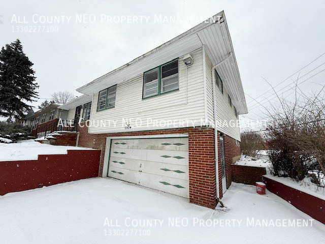 13114 Forestdale Dr in Garfield Heights, OH - Building Photo - Building Photo