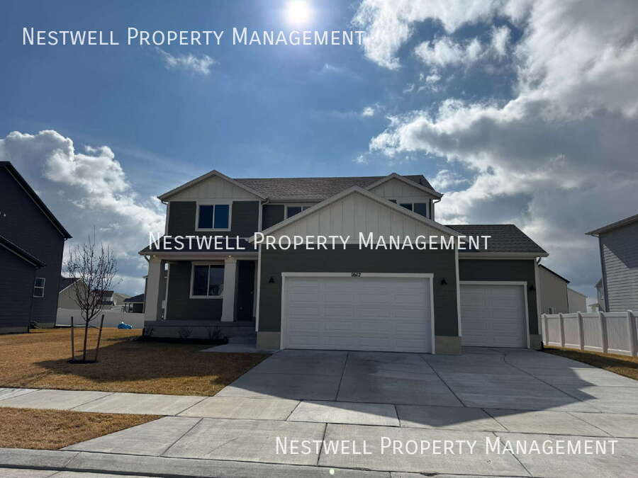 1612 Cottontail Dr in Eagle Mountain, UT - Building Photo