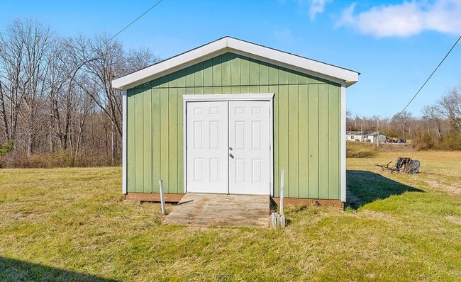 4680 S Grundy Quarles Hwy in Bloomington Springs, TN - Building Photo - Building Photo