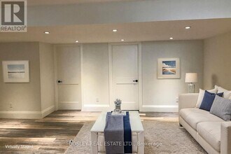 30 Edmund Ave in Toronto, ON - Building Photo - Building Photo