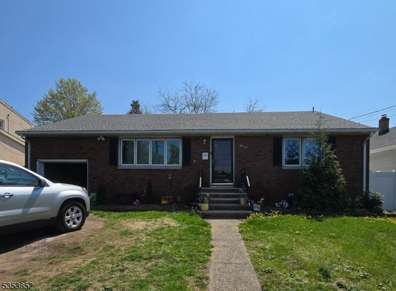 51 Kensington Ave in Clifton, NJ - Building Photo
