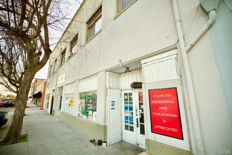 329 Heinlen St in Lemoore, CA - Foto de edificio - Building Photo