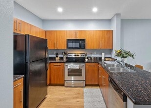 1060 S Third St, Unit 231 in San Jose, CA - Building Photo - Building Photo