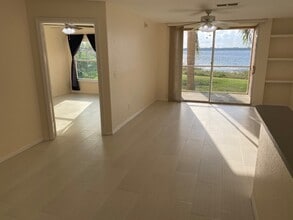 7618 Pissarro Dr, Unit 104 in Orlando, FL - Foto de edificio - Building Photo