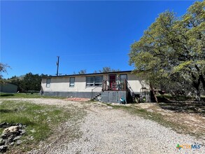 627 Buck Trail in Canyon Lake, TX - Building Photo - Building Photo