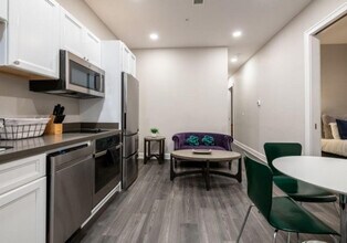 3500 St Claude Ave in New Orleans, LA - Foto de edificio - Building Photo