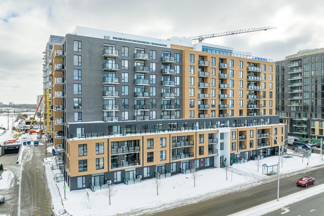 3440 Saint-Elzéar Boul O in Laval, QC - Building Photo - Building Photo