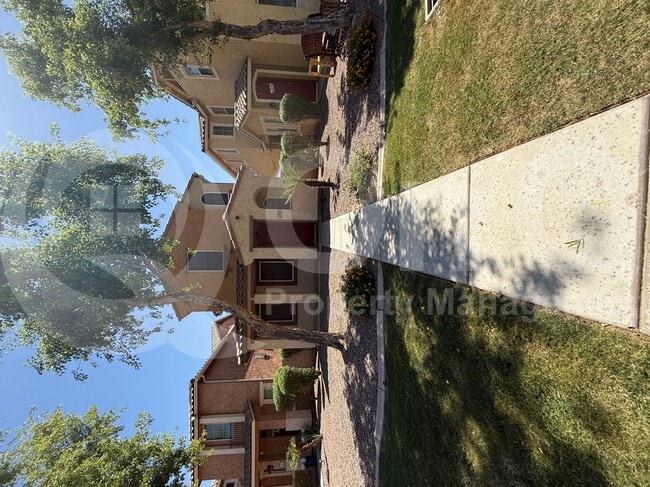 105 N 87th Ave in Tolleson, AZ - Building Photo - Building Photo