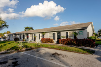 Belmont on Haverhill in West Palm Beach, FL - Building Photo - Building Photo