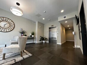12 Everett St, Unit 501 in Boston, MA - Building Photo - Building Photo