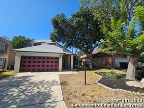 6426 Lochglen in San Antonio, TX - Building Photo - Building Photo