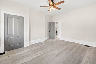 221 Alpine Ave in Pittsburgh, PA - Building Photo - Building Photo