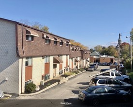 Burkhardt Valley Apartments in Dayton, OH - Building Photo - Building Photo