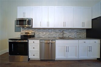 207 N Main St in Elmira, NY - Foto de edificio - Building Photo