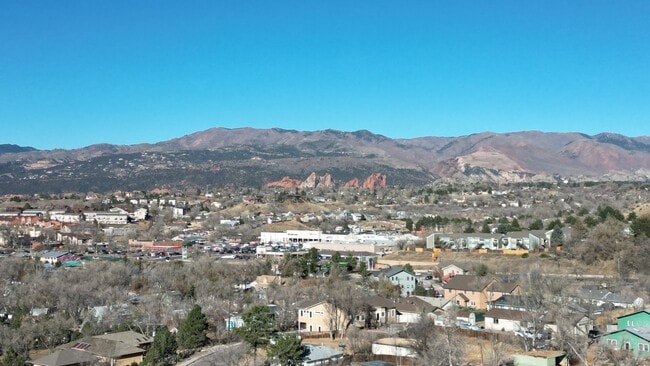 1465 Manitou Blvd, Unit Apt. 2 in Colorado Springs, CO - Foto de edificio - Building Photo