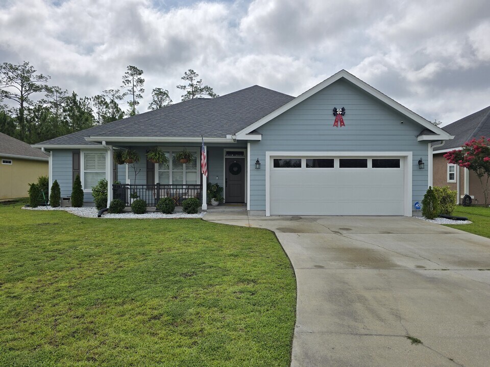 320 Daniel Trent Way in Kingsland, GA - Building Photo