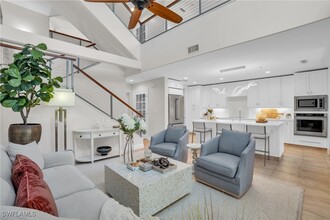 441 4th Ave S in Naples, FL - Building Photo - Building Photo