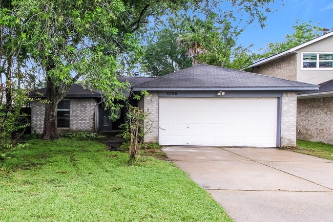 property at 3206 Teakwood Cir
