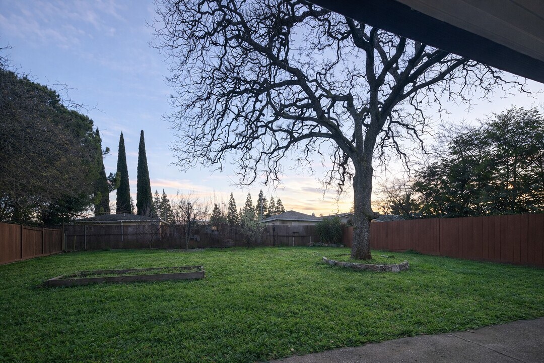 11750 Jones St in Auburn, CA - Building Photo