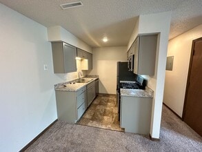 4518 Hutchison in Ames, IA - Foto de edificio - Interior Photo