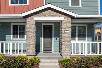 The Bungalows in San Lorenzo, CA - Building Photo - Building Photo