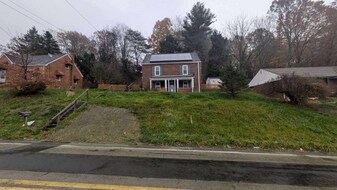 2509 Kane Rd in Aliquippa, PA - Building Photo
