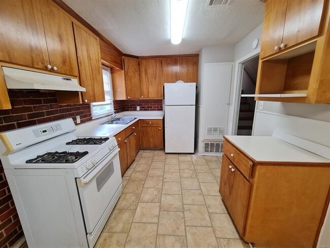 1618 Midway St in Montgomery, AL - Foto de edificio - Building Photo