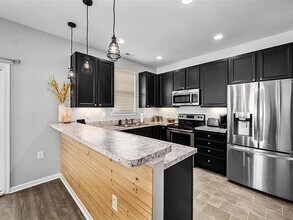 1773 Halesworth Ln in Virginia Beach, VA - Building Photo - Building Photo