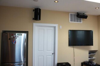 148 Hillside St, Unit 3 in Boston, MA - Building Photo - Building Photo