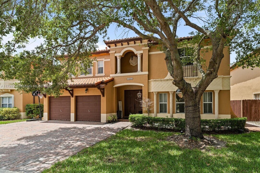 15555 SW 26th Terrace in Miami, FL - Building Photo