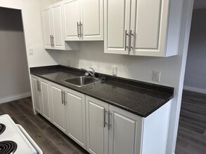 200 Park Rd S in Oshawa, ON - Building Photo - Building Photo