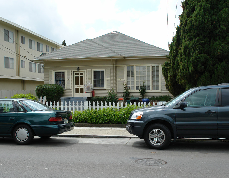 223 North Ellsworth in San Mateo, CA - Building Photo