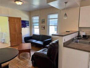 9 Ann St in Newport, RI - Building Photo - Building Photo