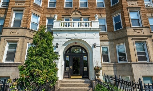 67 Park Dr, Unit #1