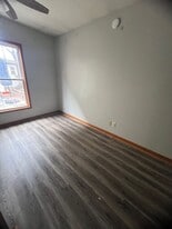 106 Parade St in Erie, PA - Building Photo