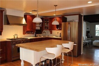191 W Norwalk Rd in Norwalk, CT - Building Photo - Building Photo