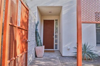 4026 Travis St in Dallas, TX - Building Photo - Building Photo