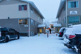 1350 W 27th Ave, Unit 4