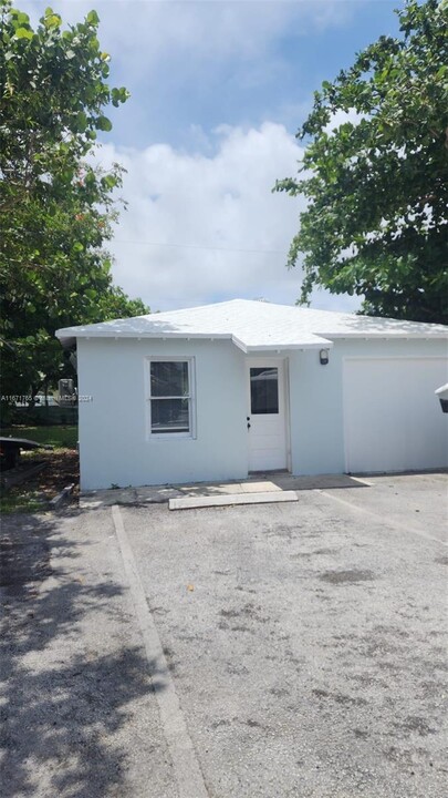 2648 Fillmore St in Hollywood, FL - Building Photo