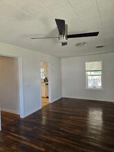 811 E Navarro St in Mart, TX - Building Photo - Building Photo