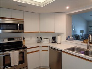 6250 Bellerive Ave in Naples, FL - Building Photo - Building Photo