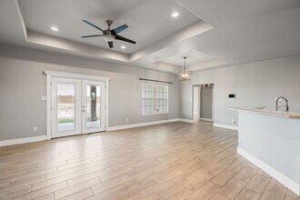 328 Kenwood Ave in Del Rio, TX - Building Photo - Building Photo