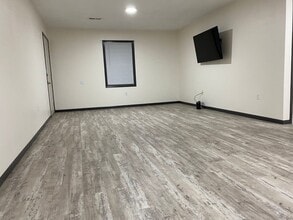 2802 Maralane Ave, Unit A in Dodge City, KS - Building Photo - Building Photo