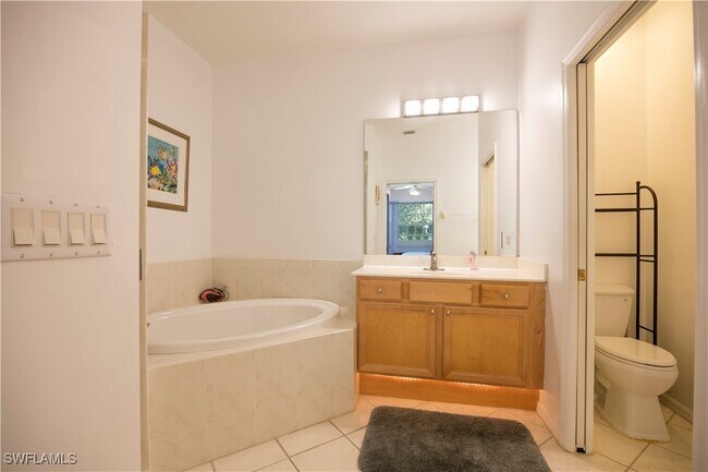 property at 3964 Bishopwood Ct E