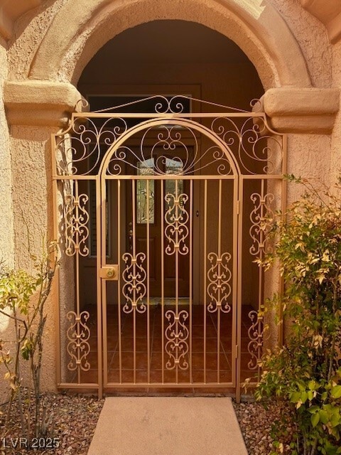 10524 W Snyder Ave in Las Vegas, NV - Building Photo - Building Photo